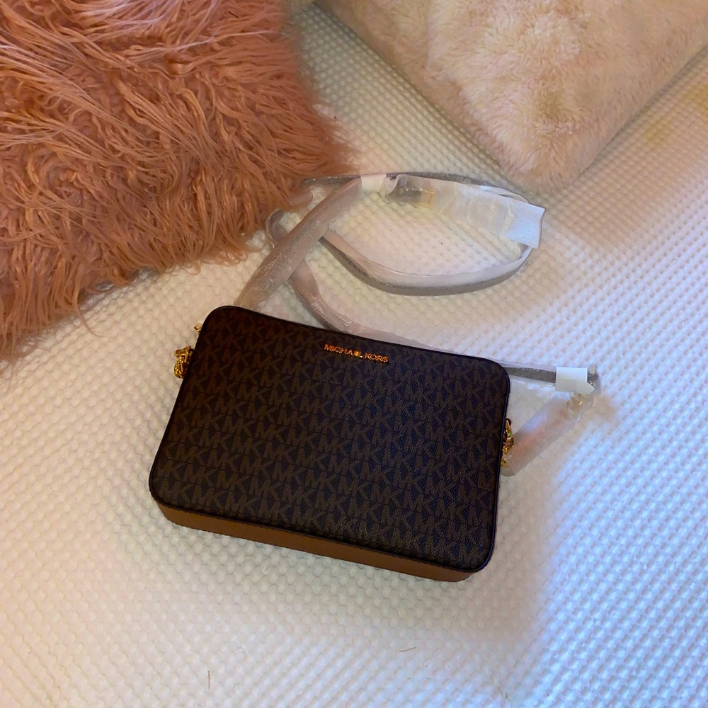 Michael Kors cross body